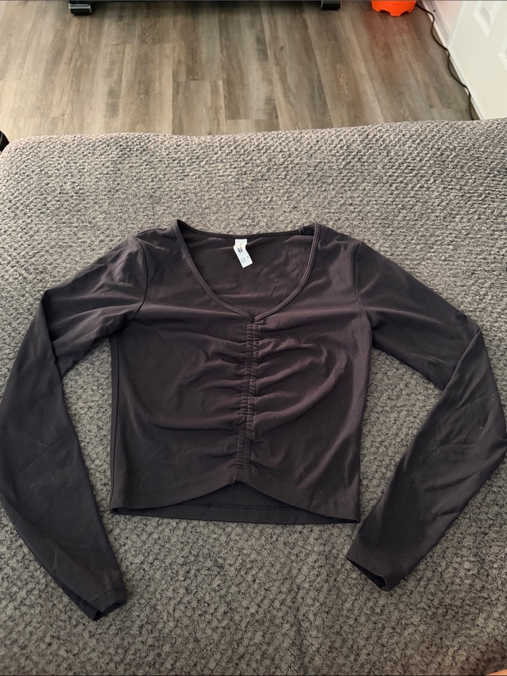 all in motion Black Long Sleeve Ruched Scoop Crop Top
